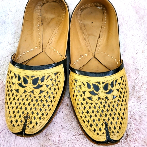 Indian Men\'s Wedding Majori Jutti black gold